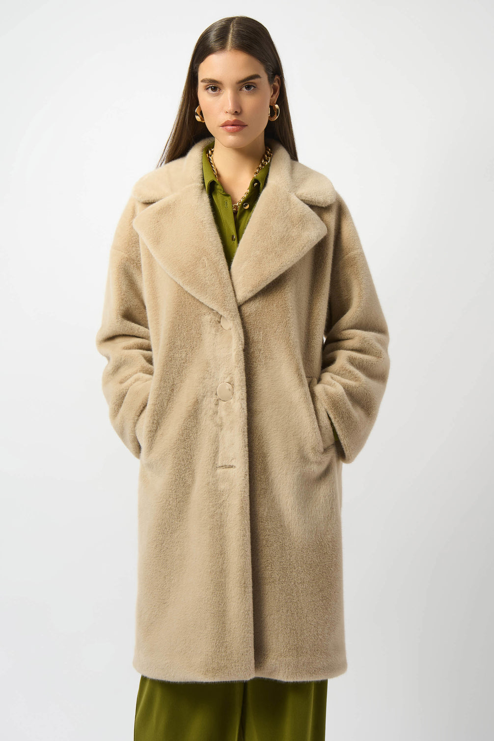 Classic Collar Faux Fur Coat 607