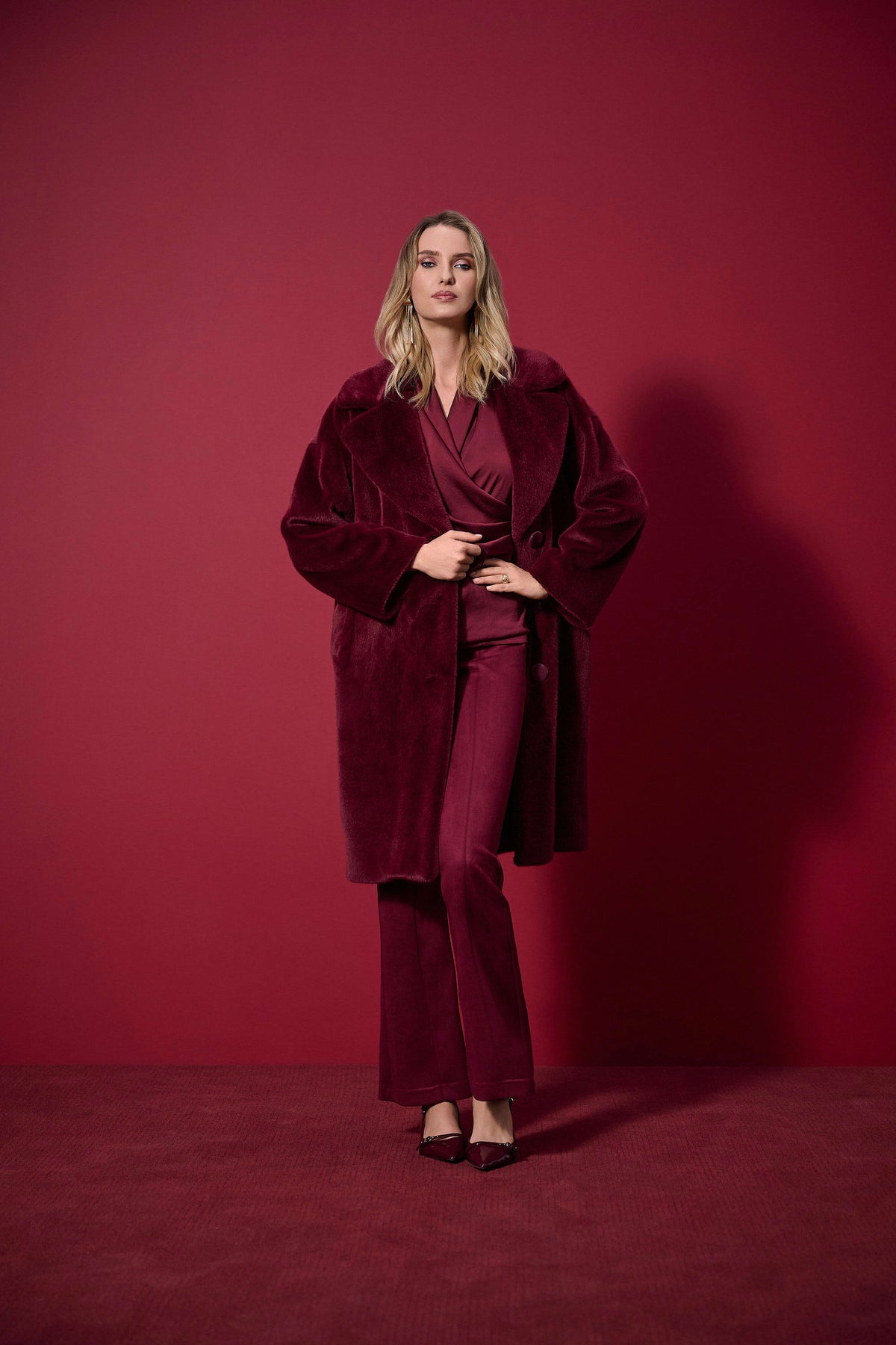 Classic Collar Faux Fur Coat 607
