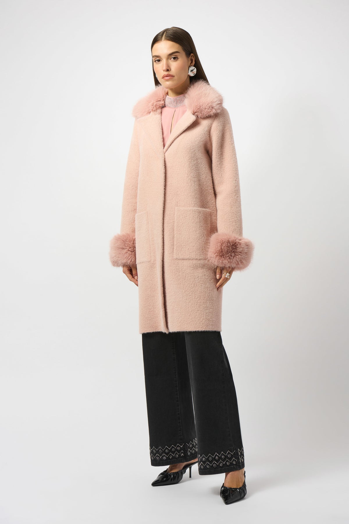Chic Sweater Coat with Faux Fur 605