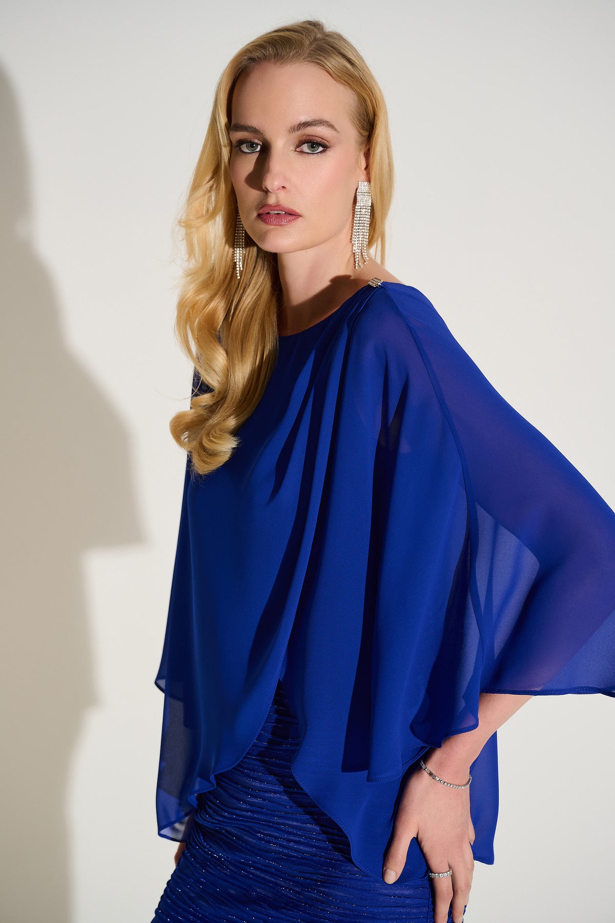 Knee-length Bodycon dress with Draped 3/4 Sleeves 619