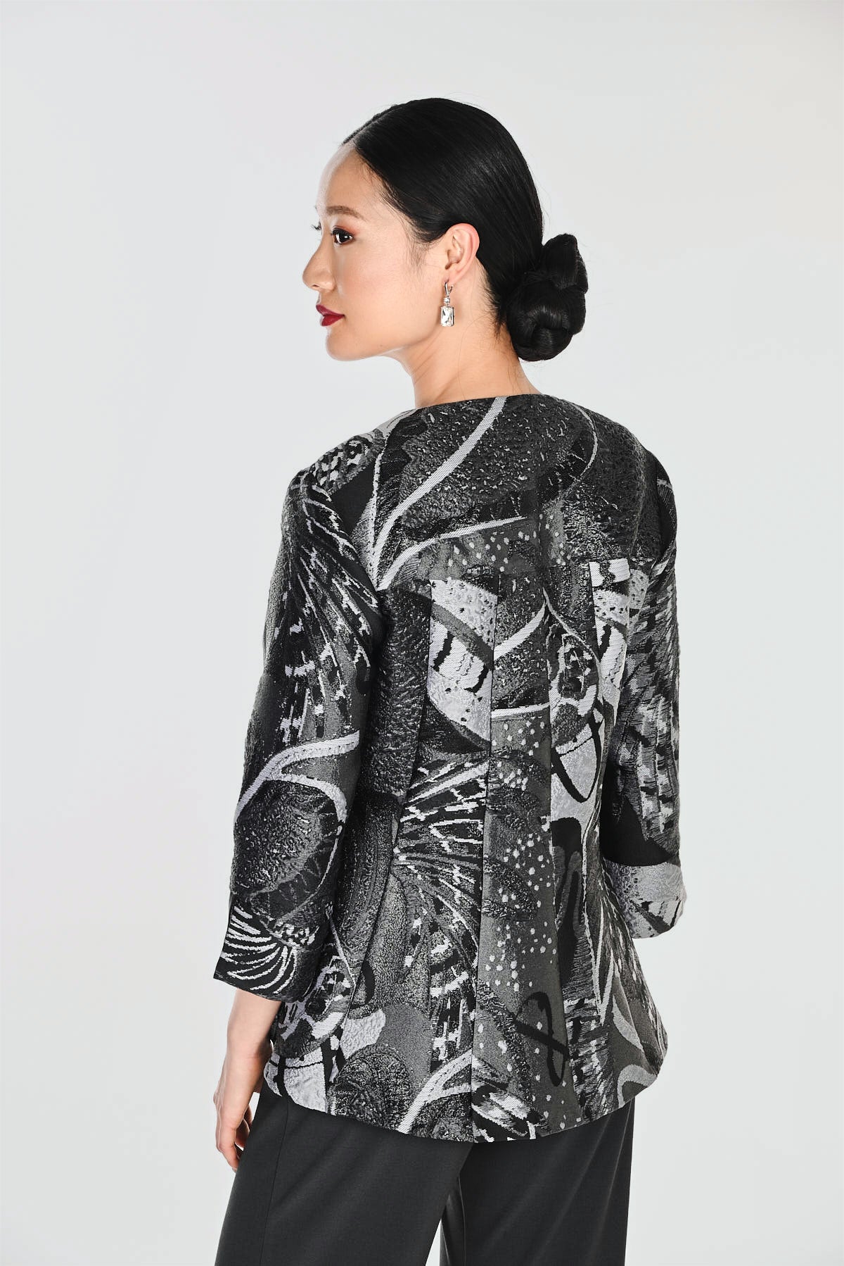 Flared 3\4 Sleeve Woven Jacket with Embellished Clasp 871