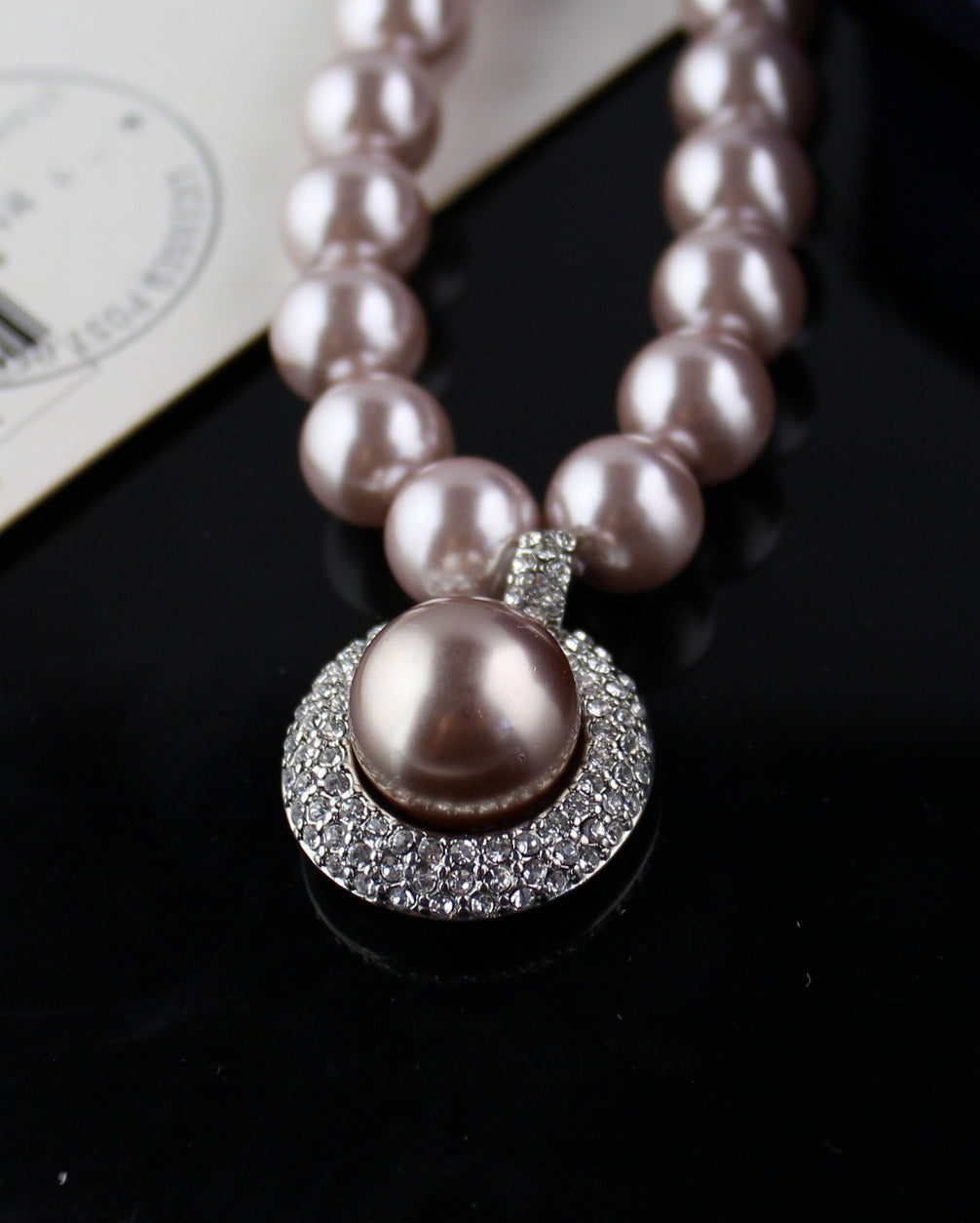 Faux Pearl Choker with Diamante Framed statement Pearl Pendant  13