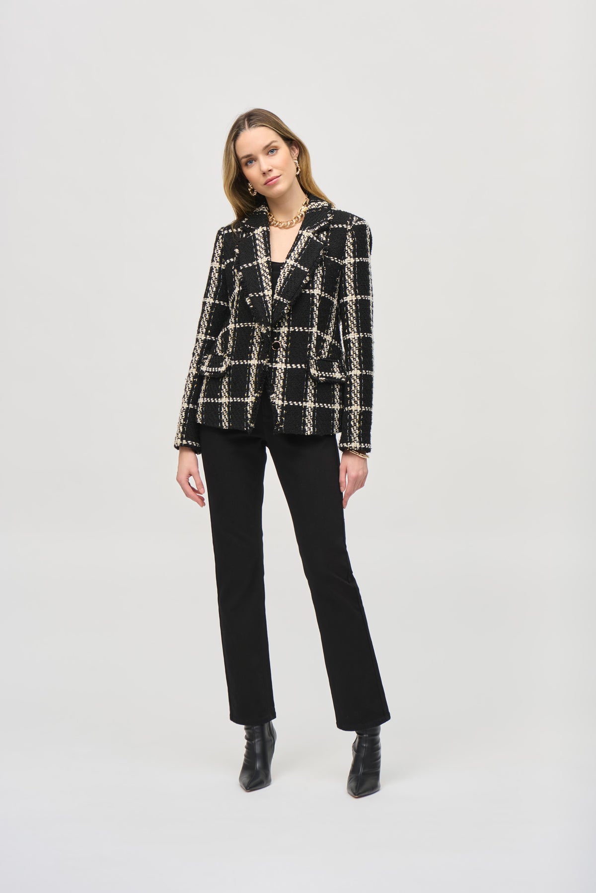 Plaid Bouclé Blazer with Pockets 826