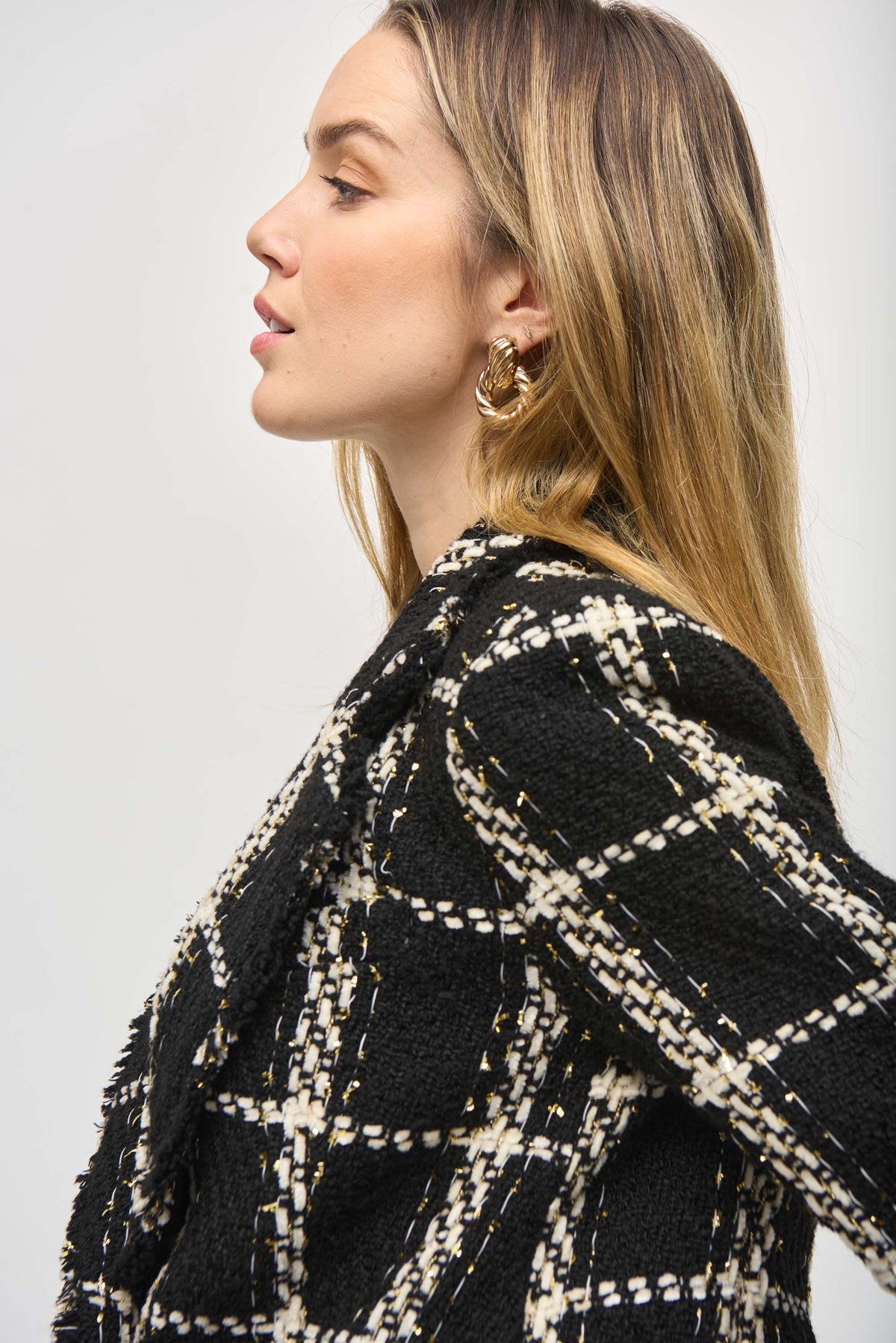 Plaid Bouclé Blazer with Pockets 826