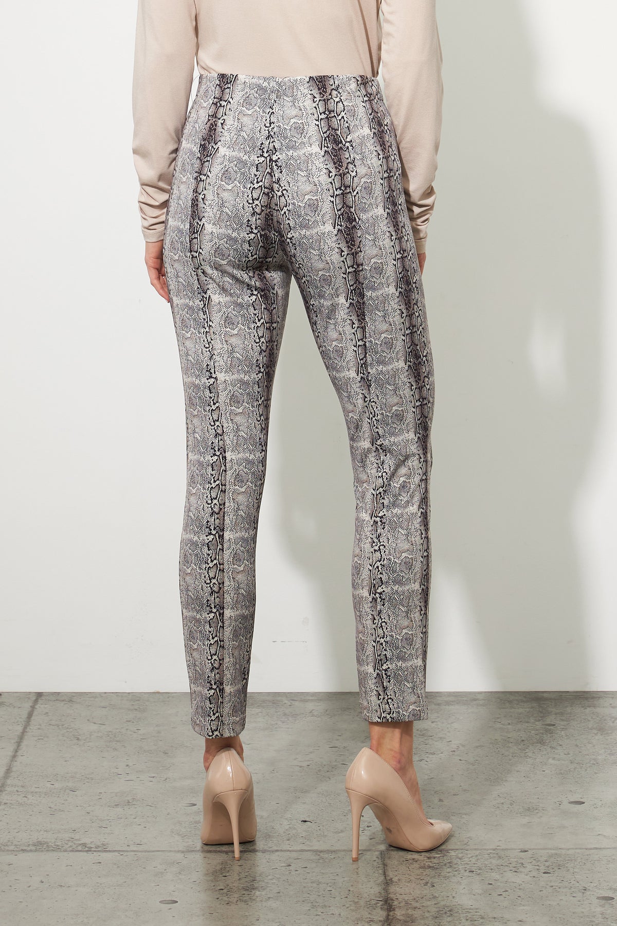 Fitted, Ankle Length Pants with Reptile Print 913