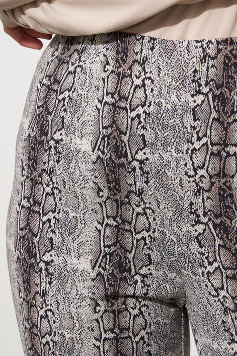 Fitted, Ankle Length Pants with Reptile Print