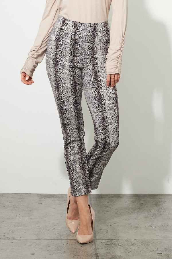 Fitted, Ankle Length Pants with Reptile Print 913