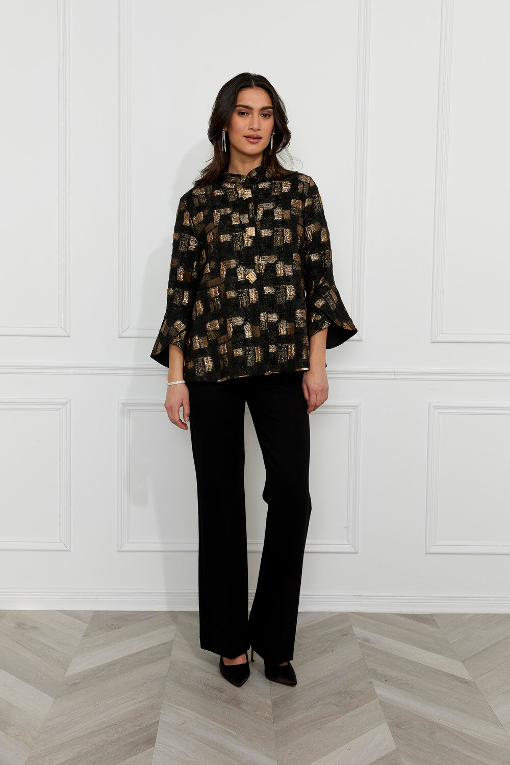 Abstract Black & Gold Jacket 697